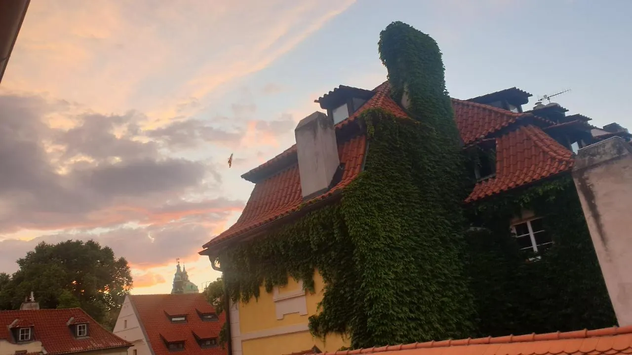Apartment Laxmi Happy Home In Prague Czech Republic
