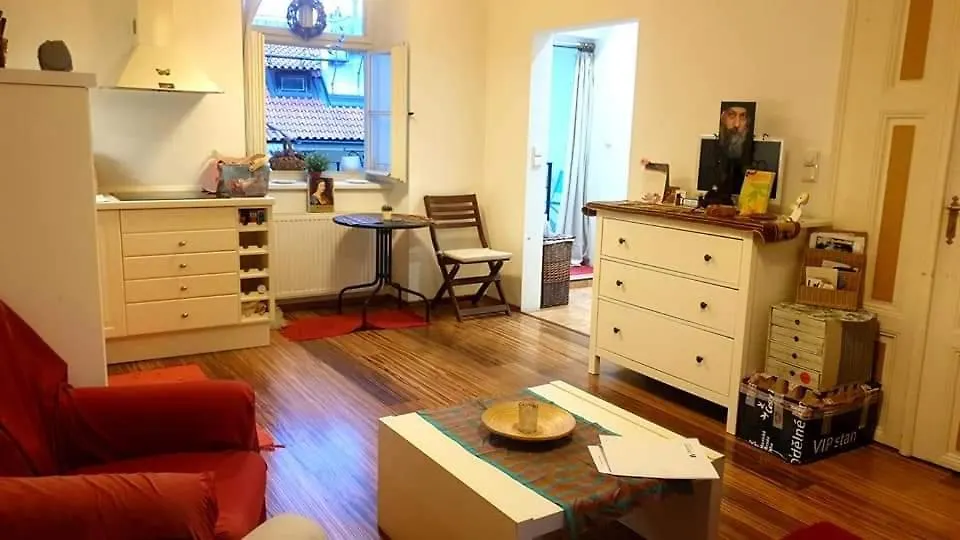 Laxmi Happy Home In Prague Apartment