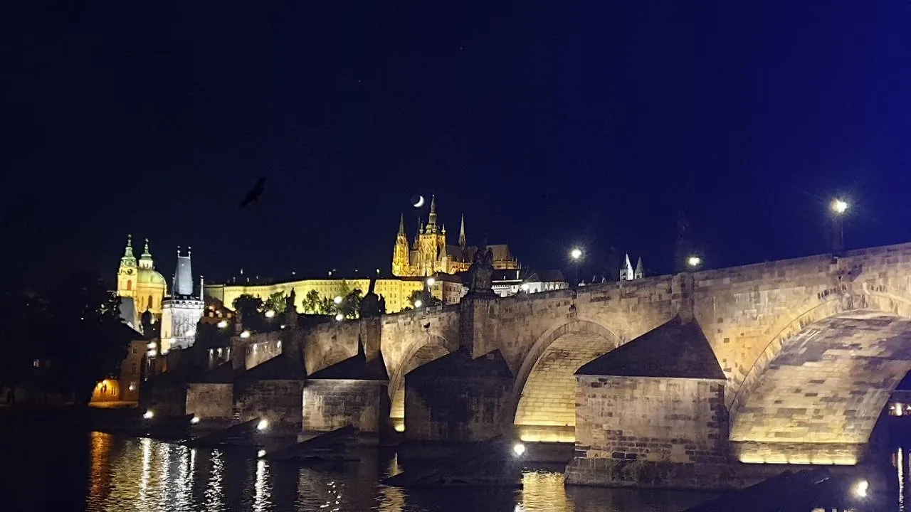 Laxmi Happy Home In Prague