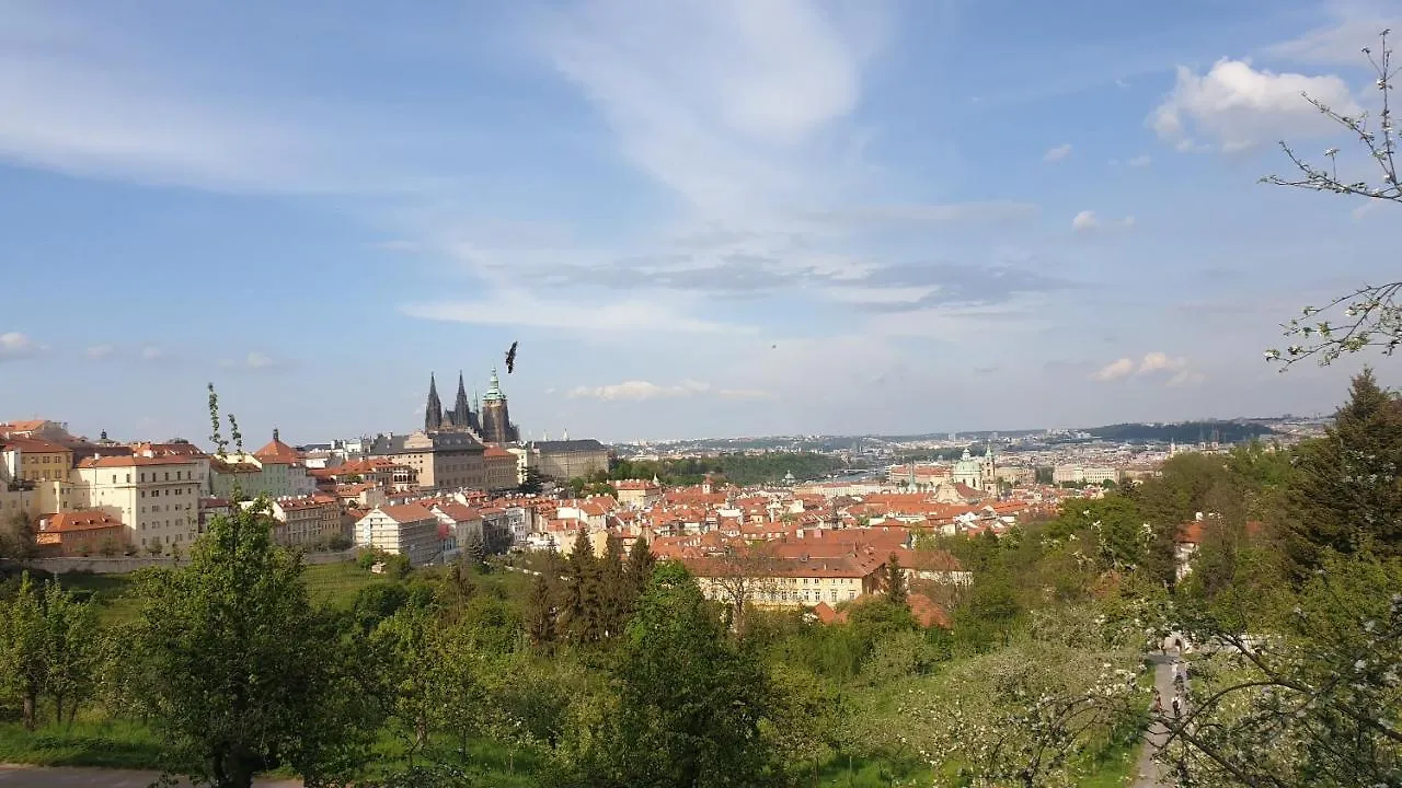 Laxmi Happy Home In Prague